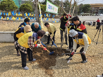 빛고을사랑봉사단&nbsp;「제81회&nbsp;식목일」&nbsp;나무심기&nbsp;봉사활동&nbsp;참여
